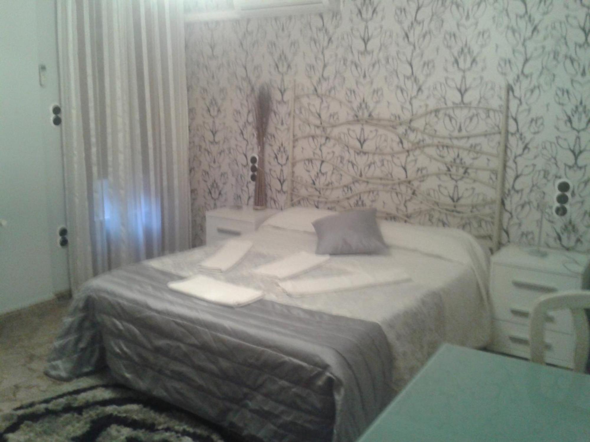 Hostal Texas 2 Fuentes de Ebro Esterno foto