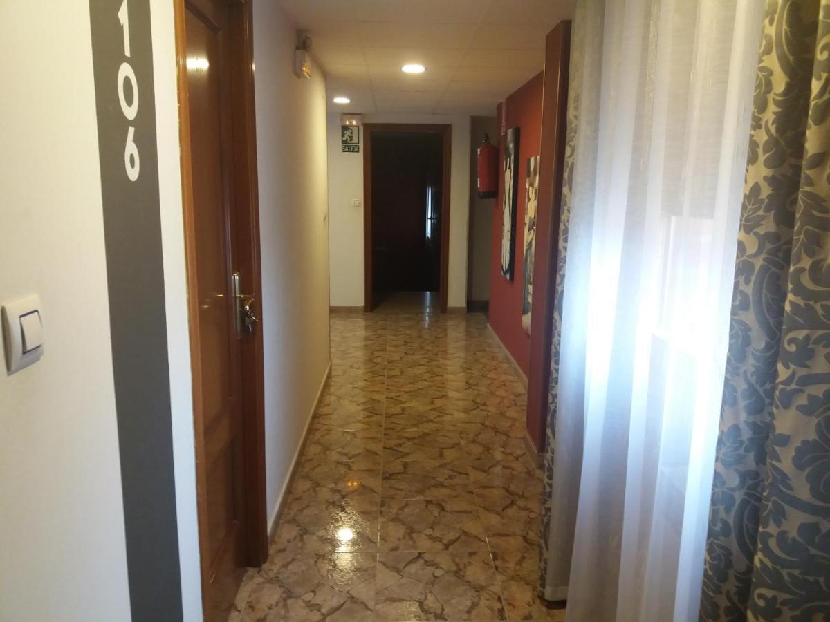Hostal Texas 2 Fuentes de Ebro Esterno foto